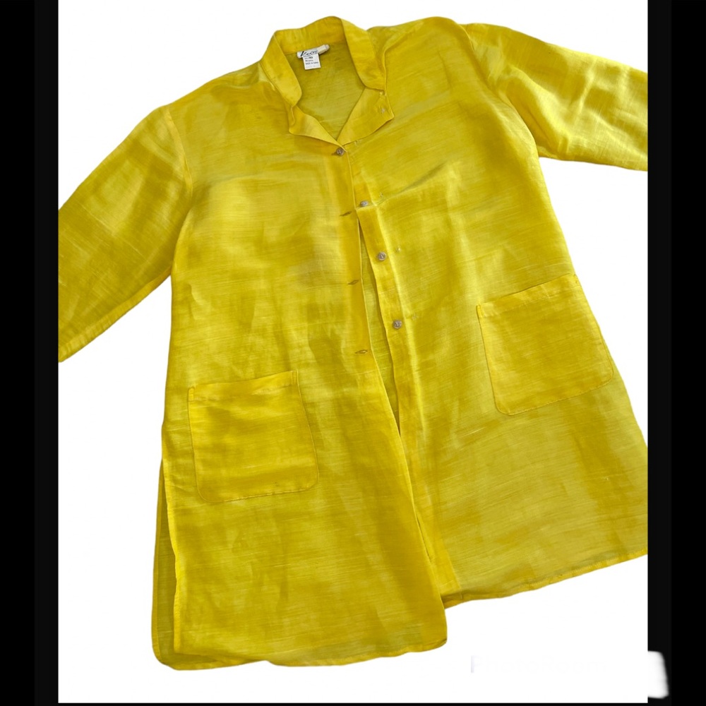 Vintage kunto silk button down shirt Beautiful yellow color